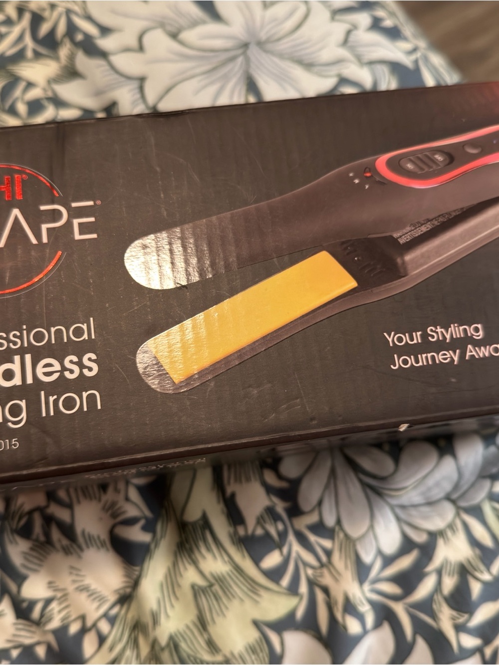 Professional Cordless Hair Styling Iron - Black/Gold